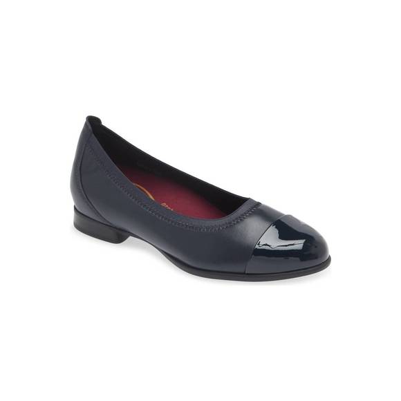 NEW MUNRO women\'s mila ballet flat in dark navy combo
